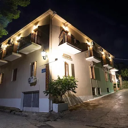 Hotel Koukonas Galaxidi