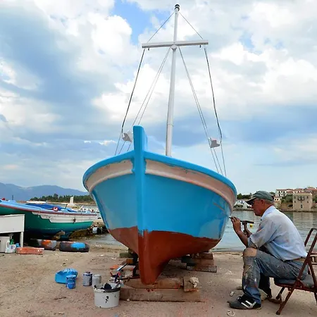 Koukonas 2* Galaxidi