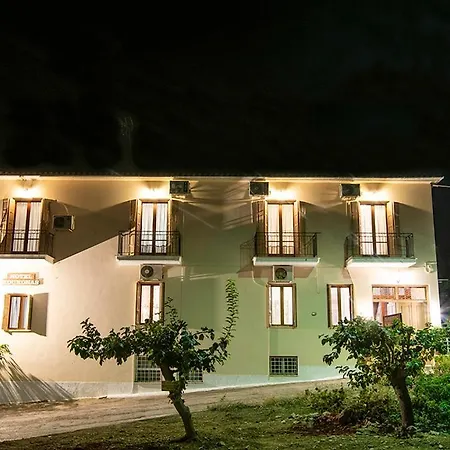 Hotel Koukonas 2*