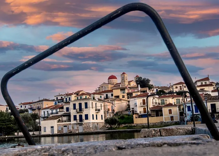 Koukonas 2* Galaxidi